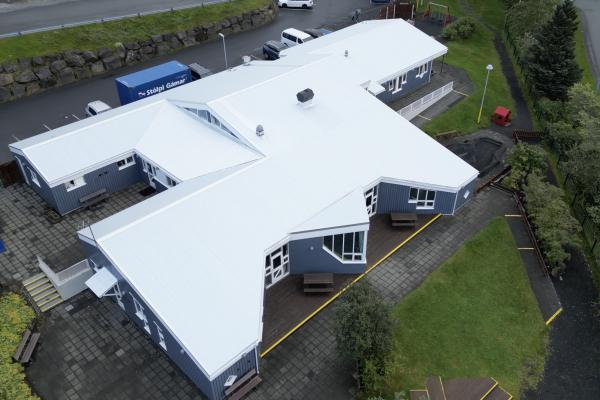 Bygging og VIðhald - Leikskólinn Álfaheiði - Þak 19 -