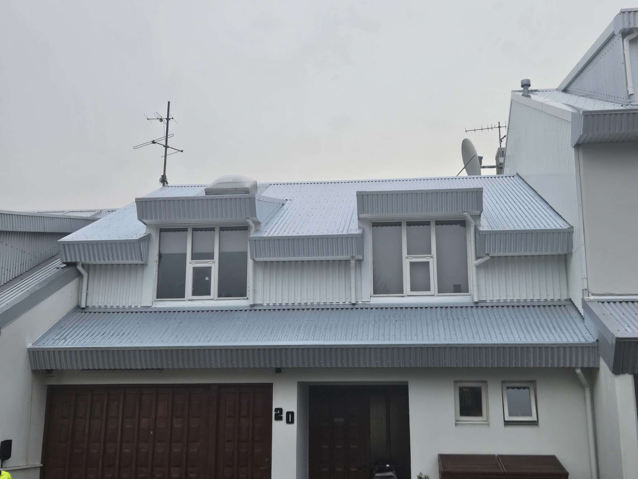 Víðihlíð 20 - ÞAkskipti