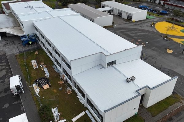 Álfhólsskóli Digranesi – Þakskipti – ljósmynd 2