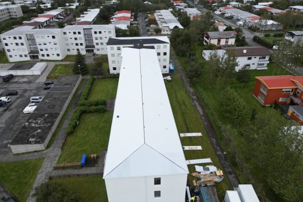 Breiðvangur 24–28 – Þakskipti – ljósmynd 5