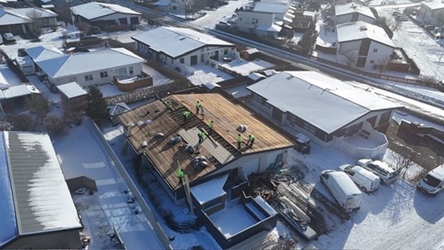Fannafold 16 – Þakskipti með læstri klæðningu – ljósmynd 1