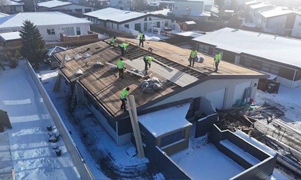 Fannafold 16 – Þakskipti með læstri klæðningu – ljósmynd 3