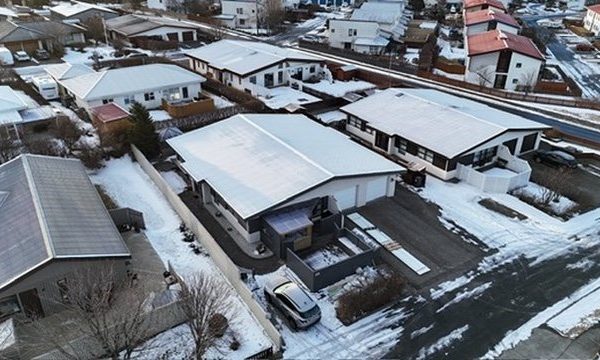 Fannafold 16 – Þakskipti með læstri klæðningu – ljósmynd 8