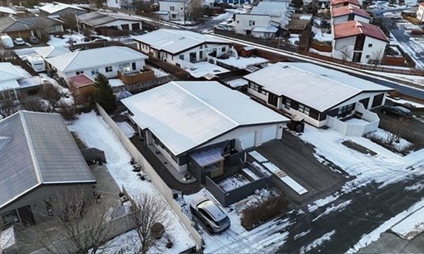 Fannafold 16 – Þakskipti með læstri klæðningu – ljósmynd 9