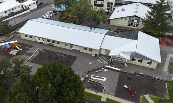 Leikskólinn Furugrund – Endurnýjun á þaki – ljósmynd 3