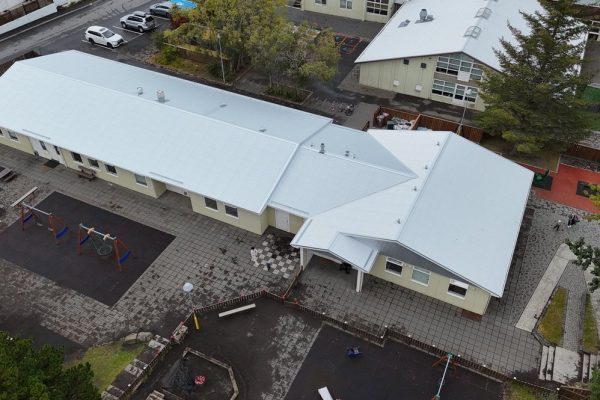 Leikskólinn Furugrund – Endurnýjun á þaki – ljósmynd 4