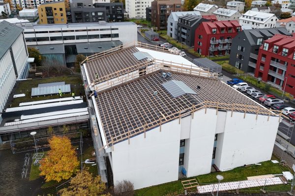 Stakkahlíð 1 – Bygging og Viðhald, drónamynd 9