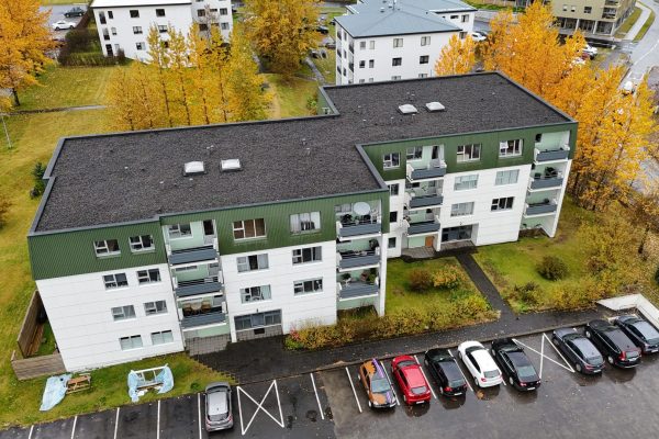 Víkurás 2–4 – Bygging og Viðhald, drónamynd 1