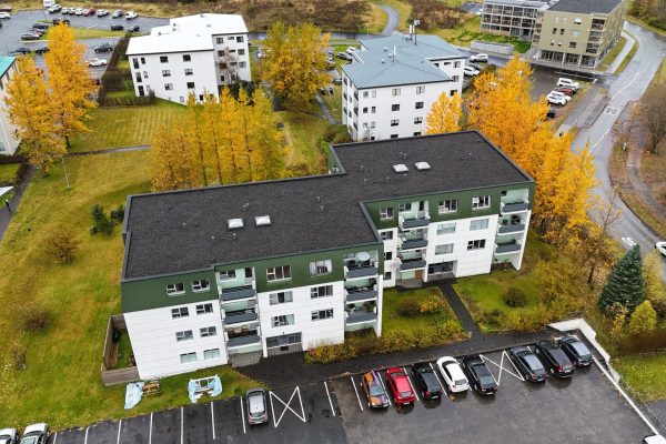 Víkurás 2–4 – Bygging og Viðhald, drónamynd 2